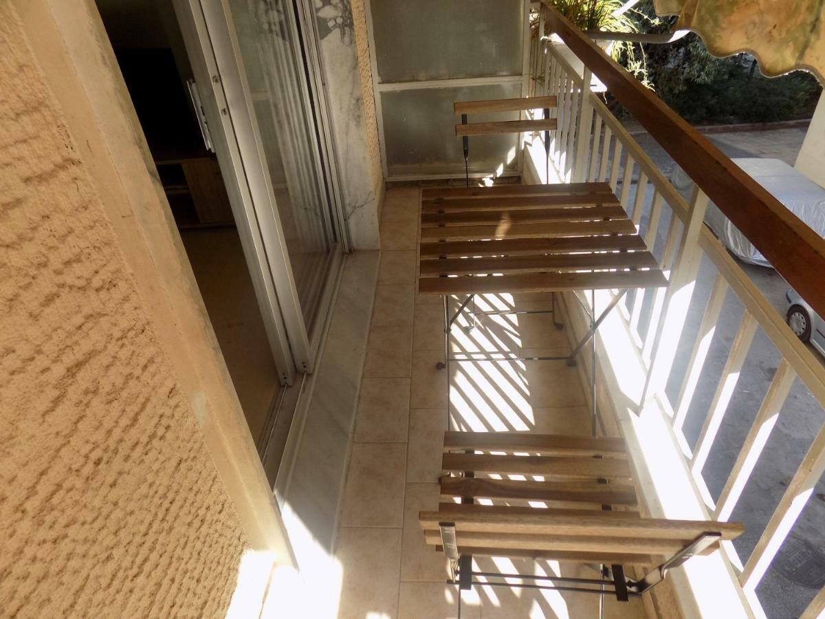 George'S Apartment In "Pedion Areos" Area Ateny Zewnętrze zdjęcie